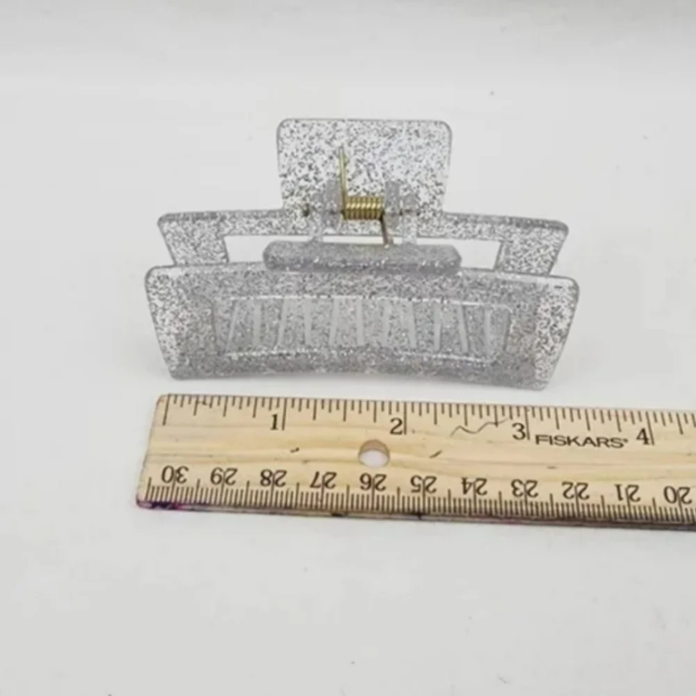N/A claw clips